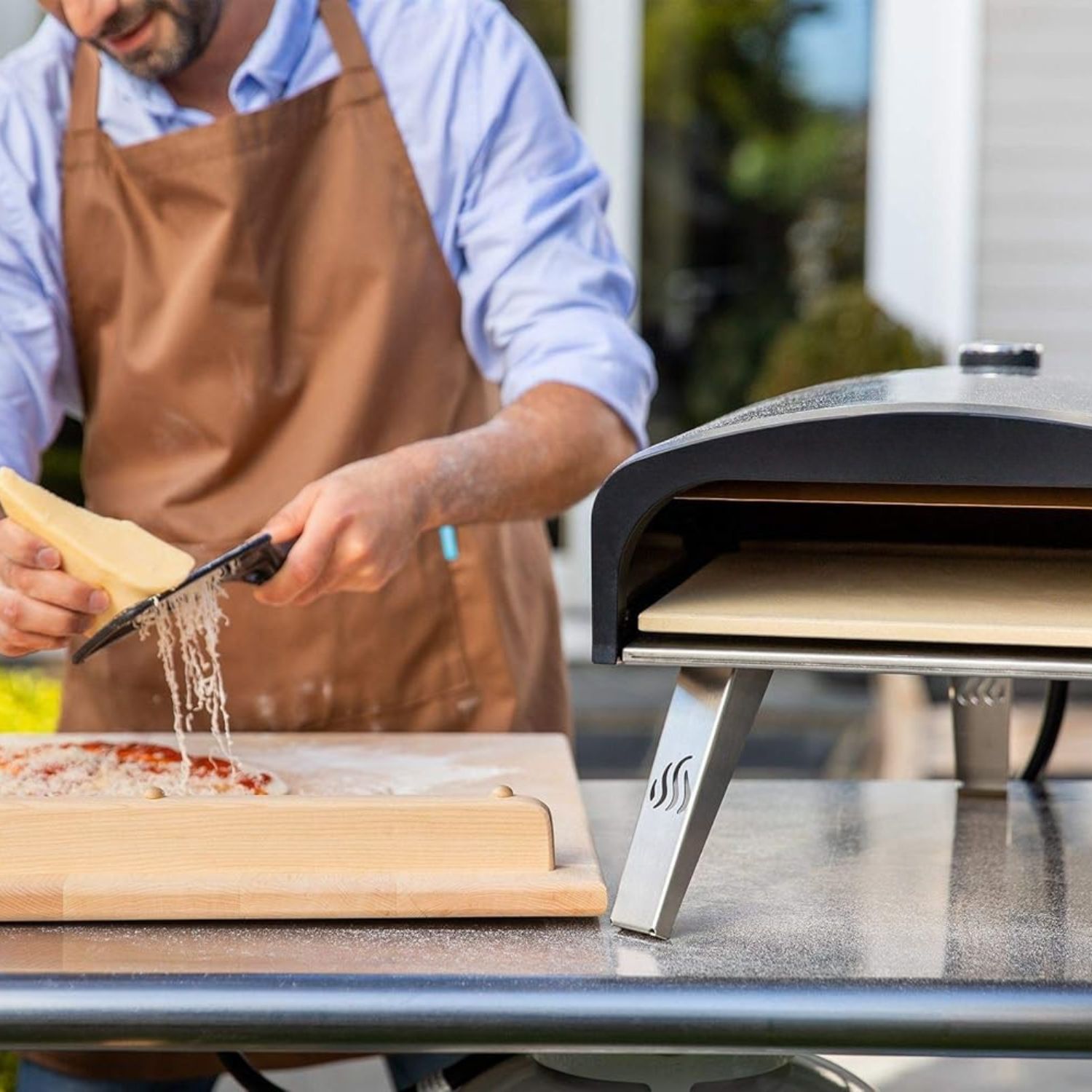 Convection heating system inside the portable gas pizza oven UK